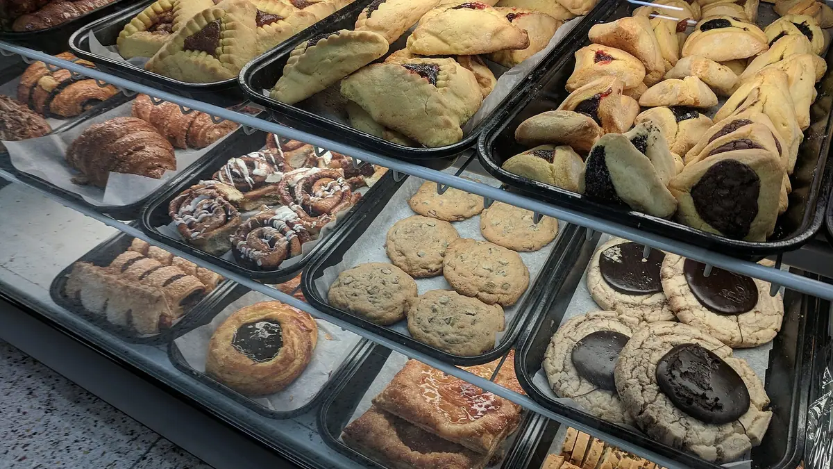 Coughlans Bakeries – bakery in Westerham town centre